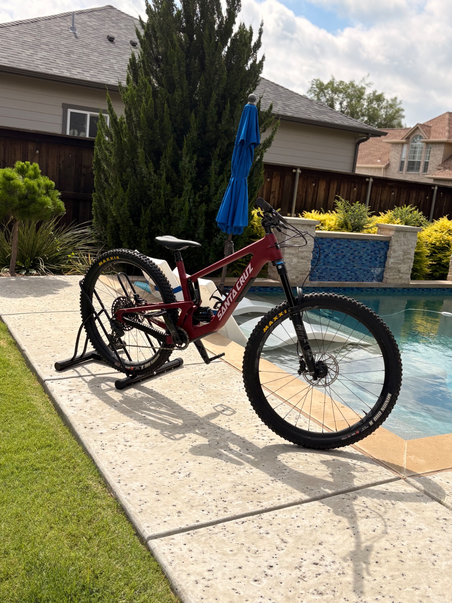 2024 Santa Cruz Hightower mountain bike