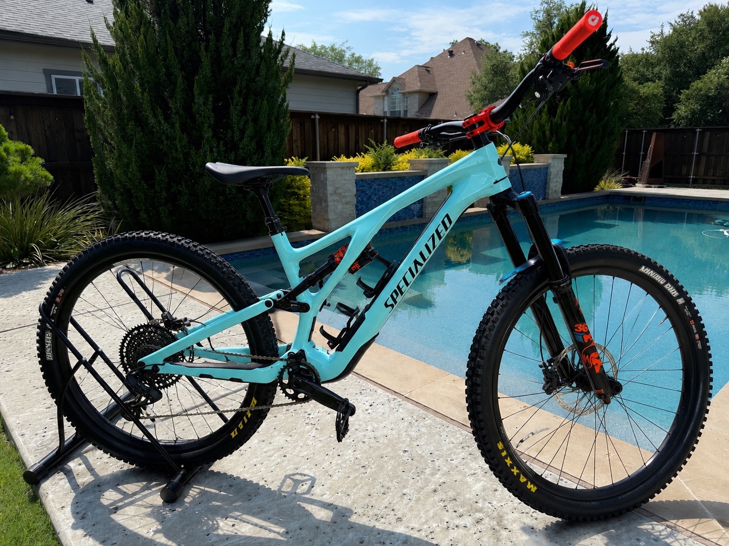2022 Specialized Stumpjumper Evo Comp Large Carbon