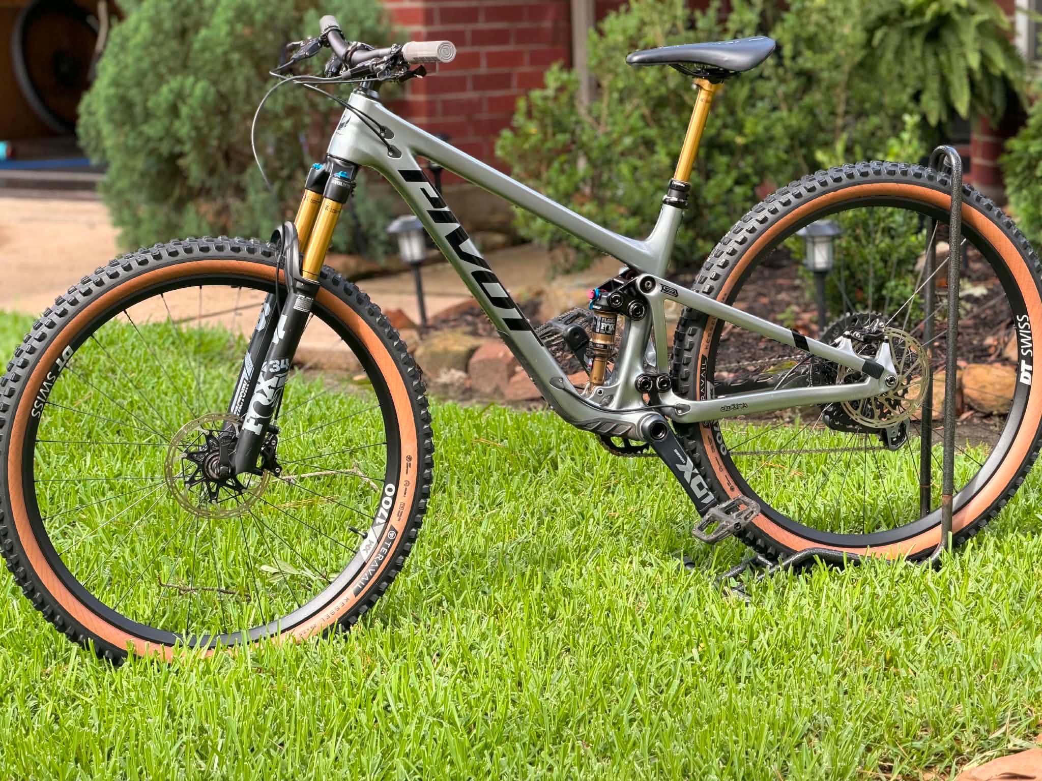 2023 Pivot Trail 429 mountain bike